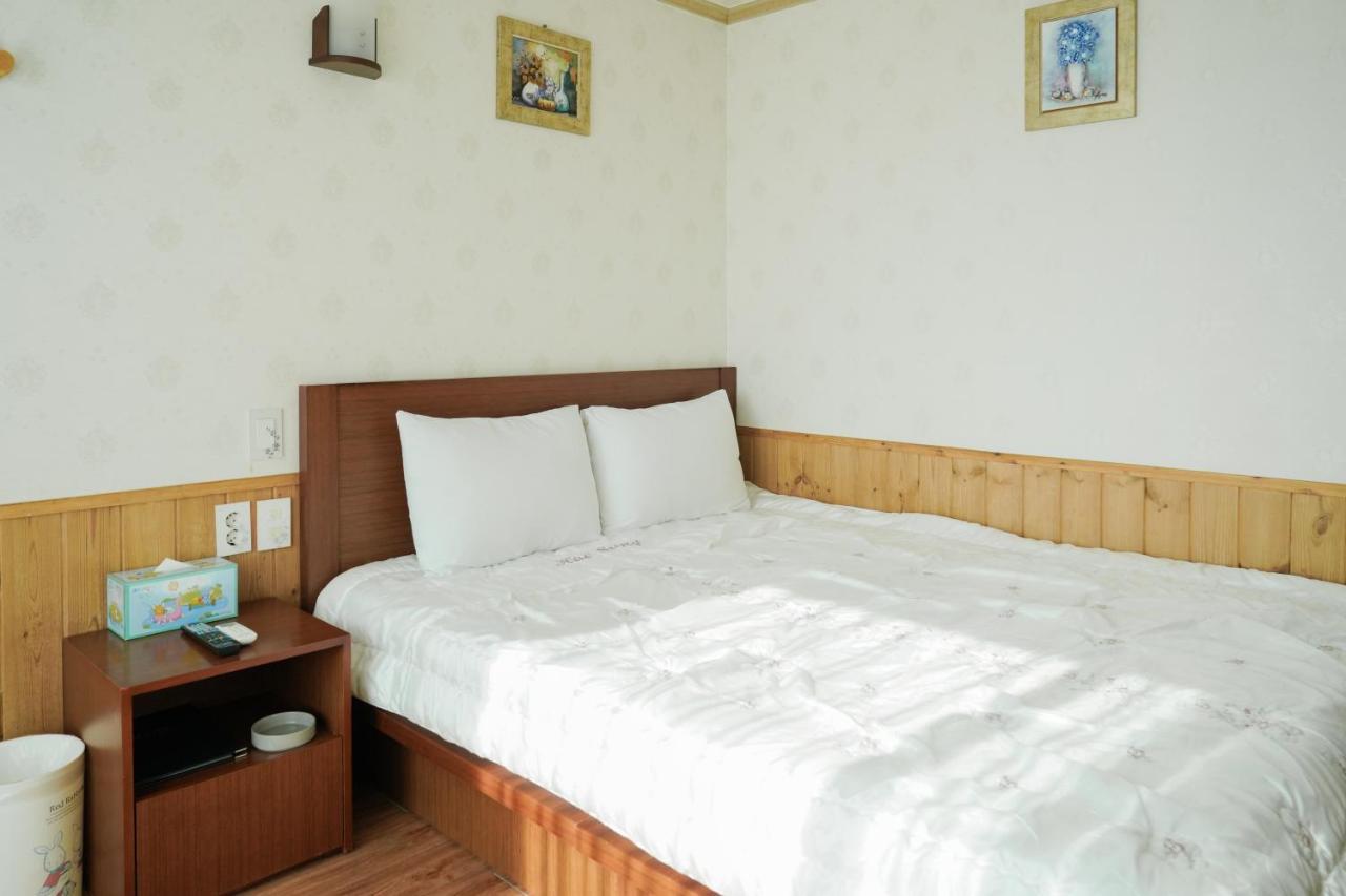 Jungmun Haesung Parktel Villa Seogwipo Bagian luar foto