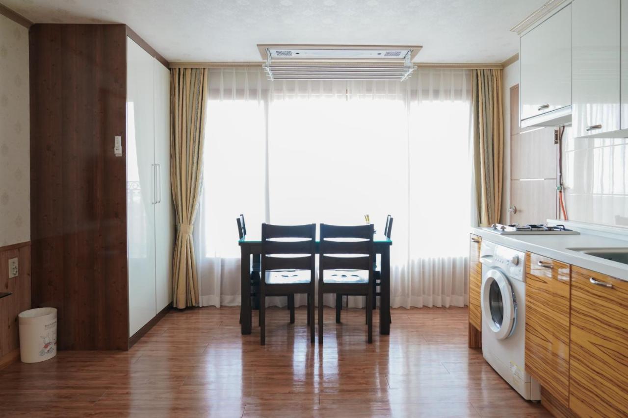 Jungmun Haesung Parktel Villa Seogwipo Bagian luar foto