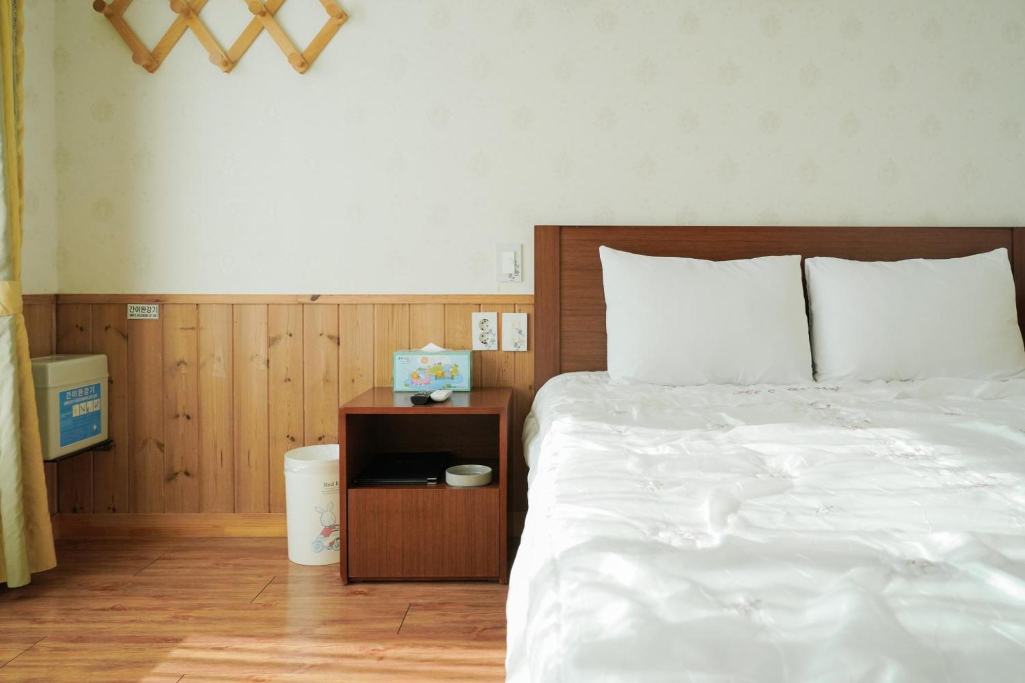 Jungmun Haesung Parktel Villa Seogwipo Bagian luar foto