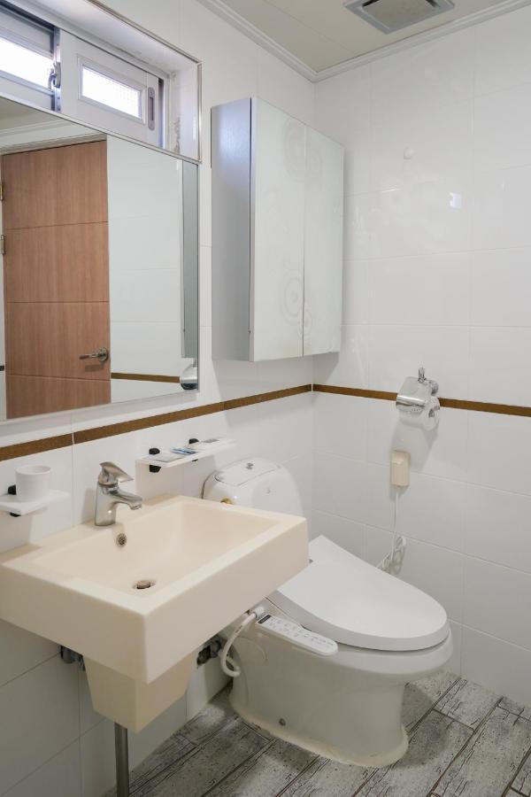 Jungmun Haesung Parktel Villa Seogwipo Bagian luar foto