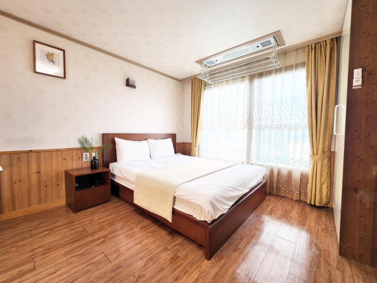 Jungmun Haesung Parktel Villa Seogwipo Bagian luar foto