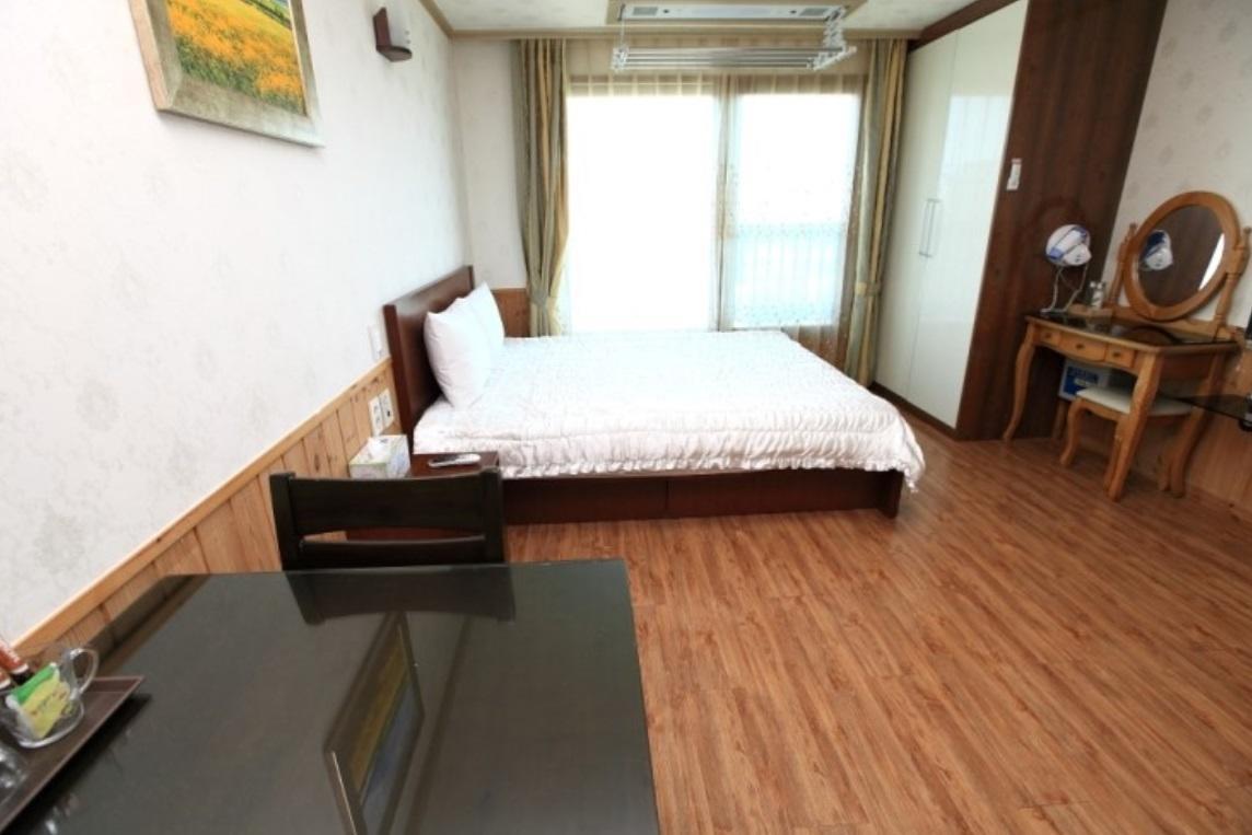 Jungmun Haesung Parktel Villa Seogwipo Bagian luar foto