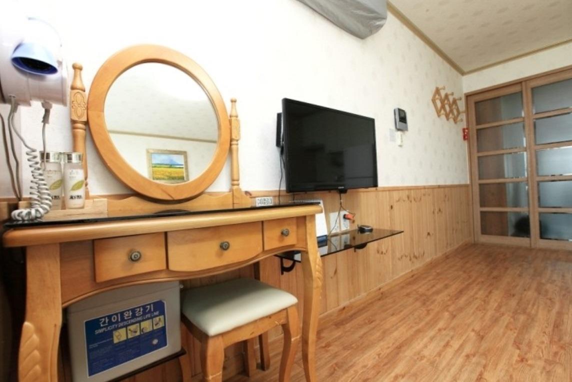 Jungmun Haesung Parktel Villa Seogwipo Bagian luar foto