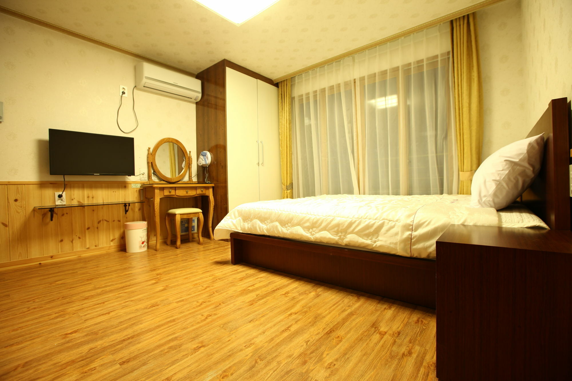 Jungmun Haesung Parktel Villa Seogwipo Bagian luar foto