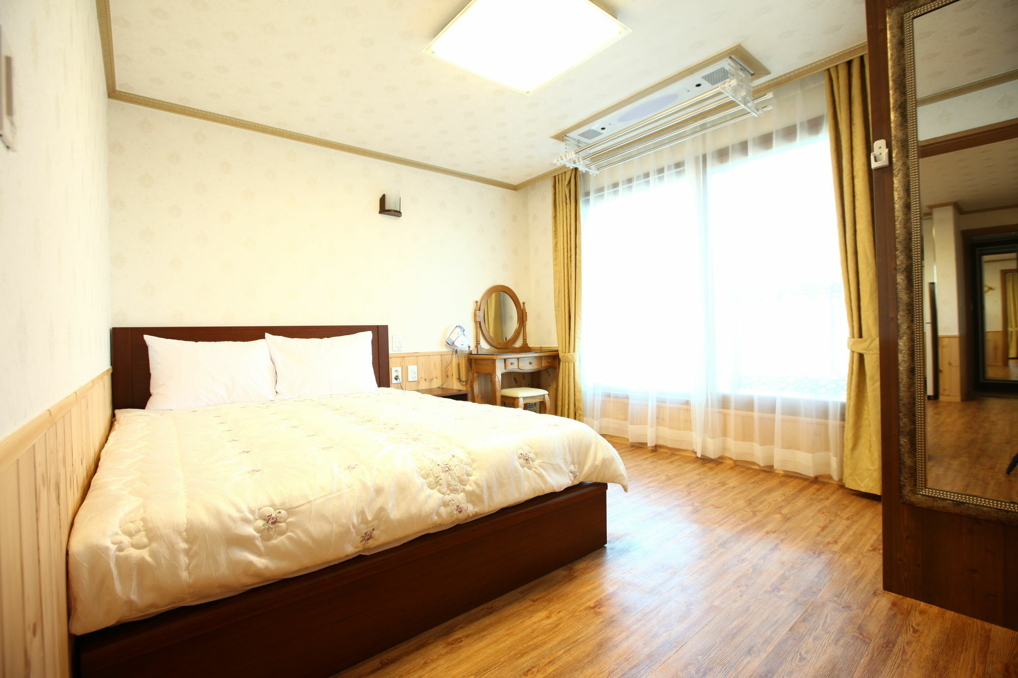 Jungmun Haesung Parktel Villa Seogwipo Bagian luar foto